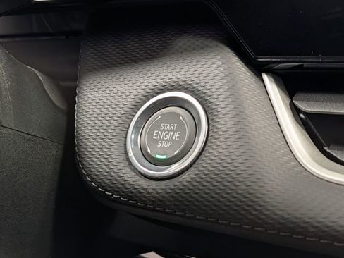 New 2026 Chevrolet Equinox LT w/ Convenience Package II image 23