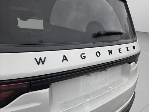 Used 2024 Jeep Wagoneer Series II image 30