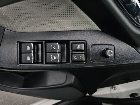 Used 2018 Subaru Forester 2.5i Limited image 29