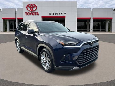 Used 2024 Toyota Grand Highlander AWD image 9