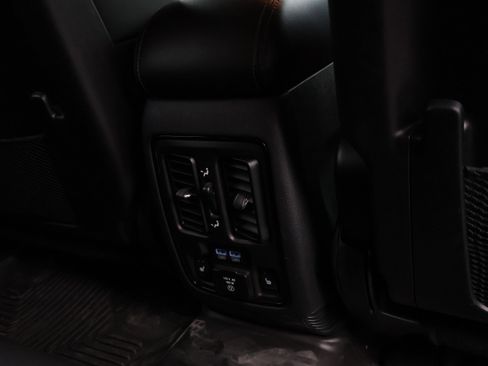 Used 2022 Dodge Durango GT image 15