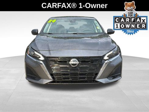 Used 2024 Nissan Altima 2.5 SV FWD image 2