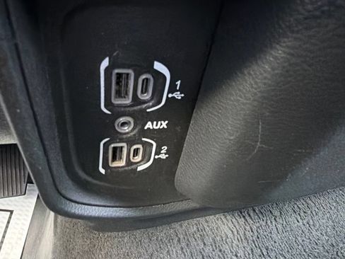 Used 2023 RAM 1500 Laramie AWD/4WD image 58