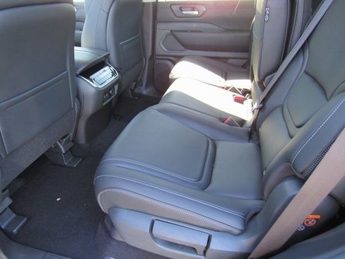 New 2026 Nissan Armada SV image 11