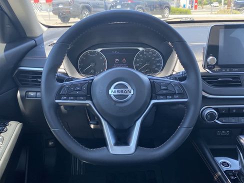 Used 2020 Nissan Altima 2.0 SR FWD image 14