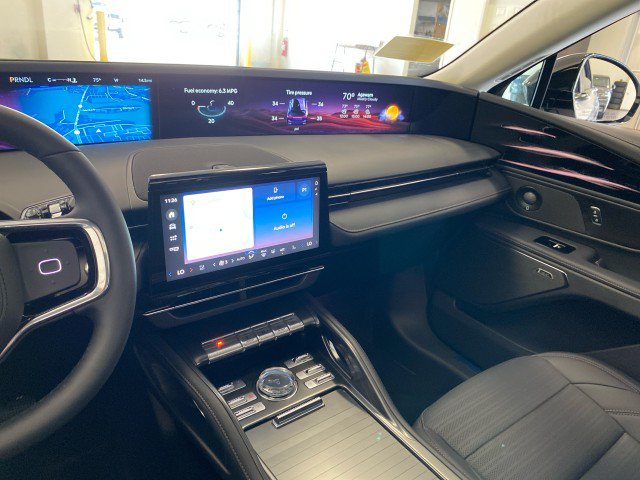 New 2026 Lincoln Nautilus Reserve AWD/4WD image 12