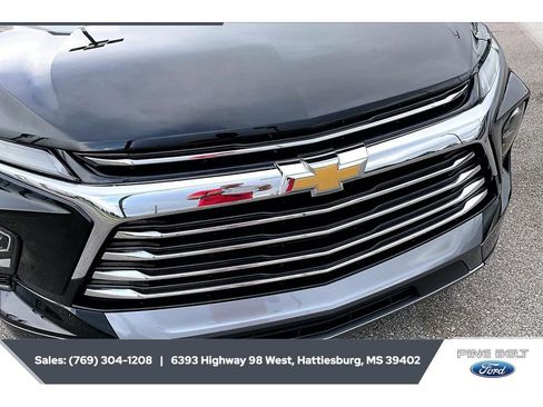 Used 2025 Chevrolet Blazer Premier w/ Enhanced Convenience Package AWD/4WD image 22