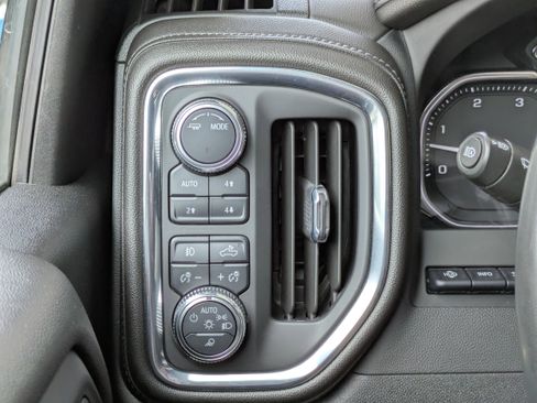 Certified 2023 GMC Sierra 3500 Denali w/ Denali Black Diamond Edition AWD/4WD image 15