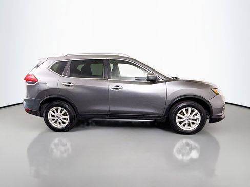 Used 2020 Nissan Rogue SV image 11