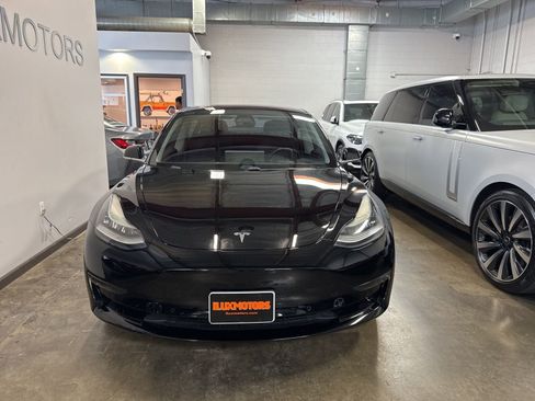 Used 2018 Tesla Model 3 Long Range RWD image 2