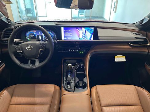 New 2026 Toyota Crown Signia AWD/4WD image 11