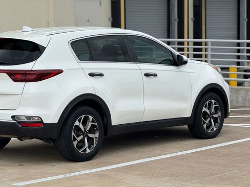 Used 2021 Kia Sportage LX w/ LX Fwd Popular Package image 9