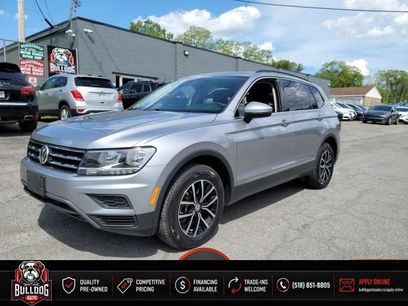 Used 2021 Volkswagen Tiguan SE w/ Panoramic Sunroof Package