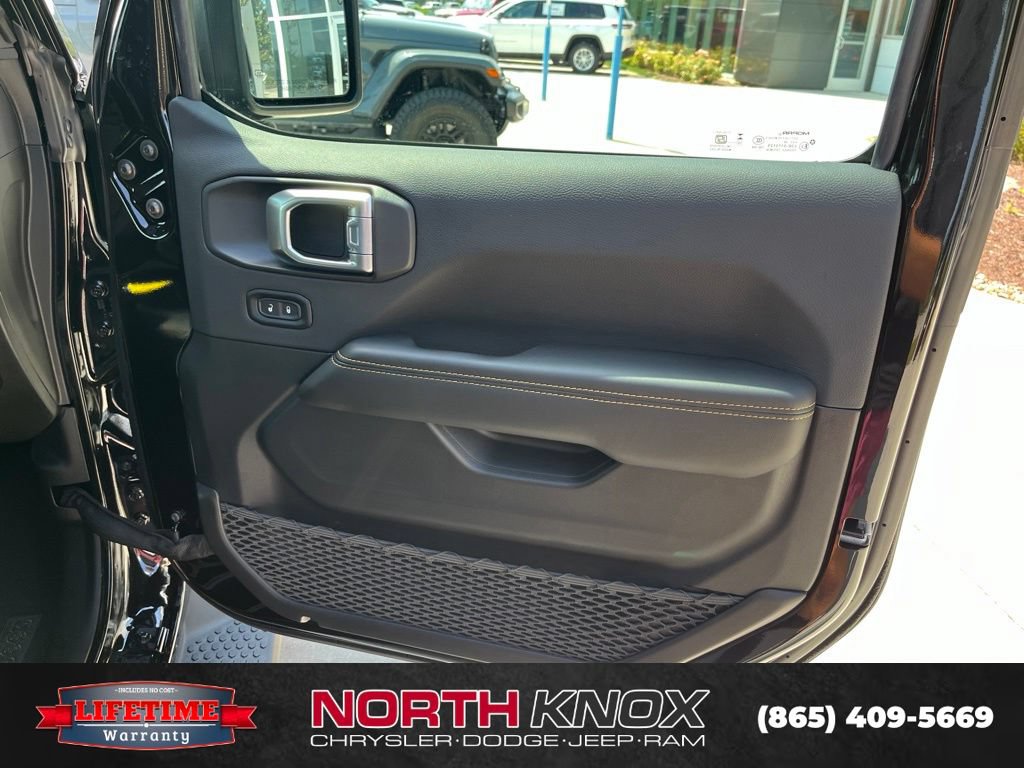 New 2027 Jeep Wrangler Unlimited Sahara AWD/4WD image 29
