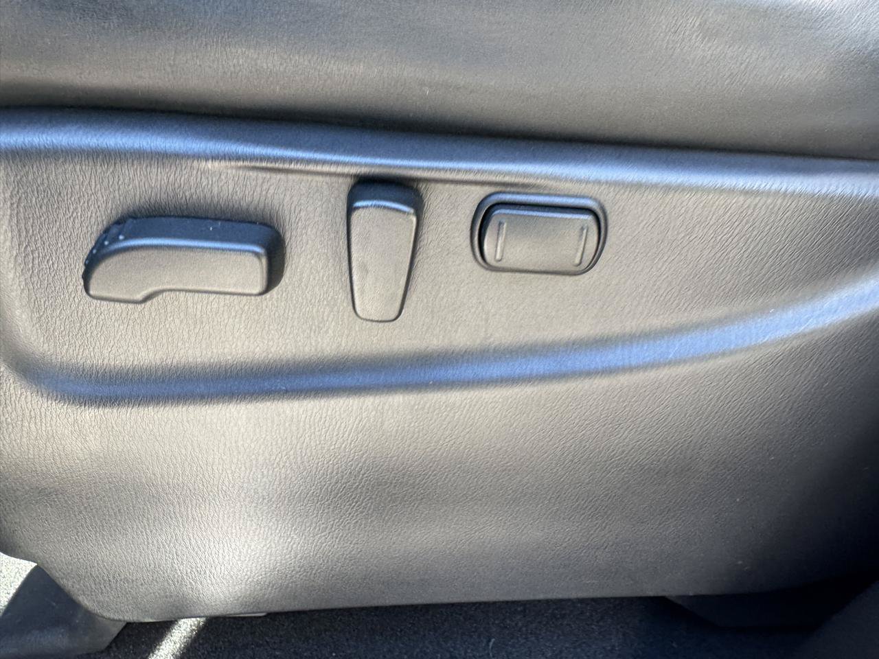 Used 2019 Nissan Armada Platinum AWD/4WD image 30