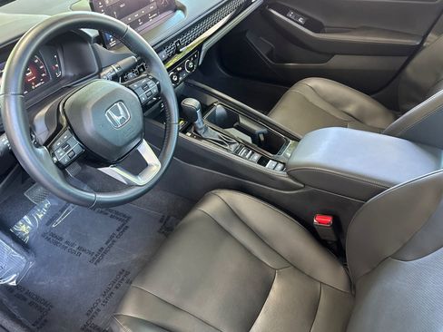 Used 2024 Honda Accord Touring image 4