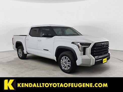 Used 2025 Toyota Tundra SR5 w/ SR5 Premium Package image 7