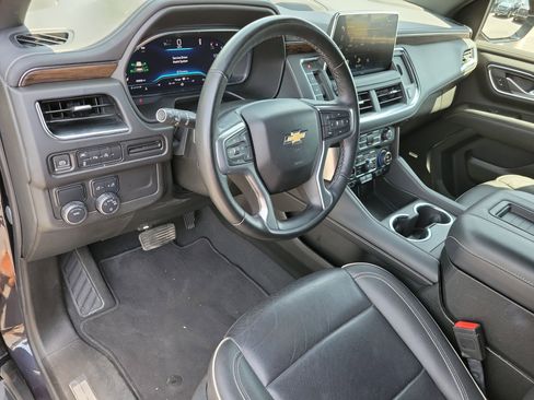 Used 2024 Chevrolet Tahoe Premier image 3