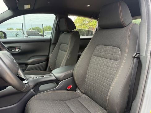 Used 2023 Honda HR-V Sport image 11