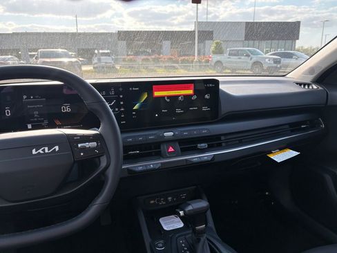 New 2026 Kia K4 EX FWD image 21