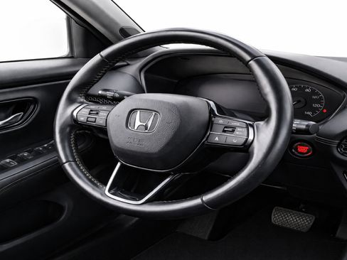 Used 2025 Honda HR-V Sport image 11