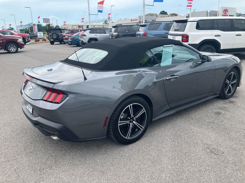 Used 2025 Ford Mustang Premium RWD image 6