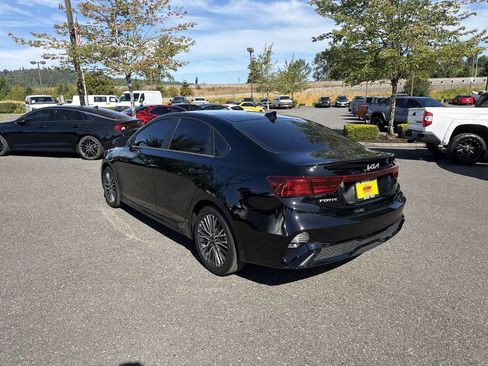 Used 2024 Kia Forte GT-Line w/ GT-Line Premium Package FWD image 7