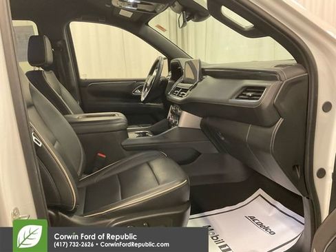 Used 2024 GMC Yukon XL SLT AWD/4WD image 14