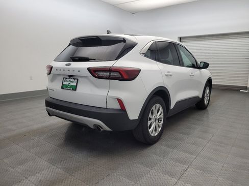 Used 2023 Ford Escape Active w/ Cold Weather Package image 9