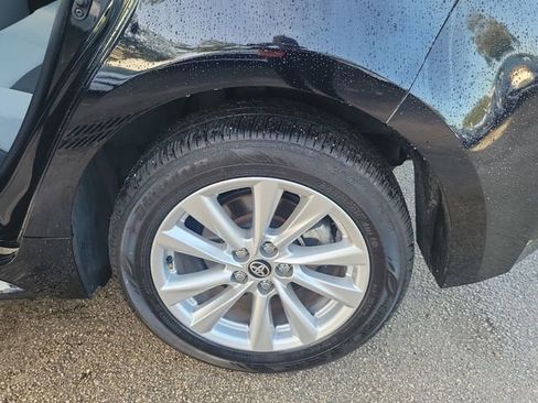 Used 2024 Toyota Corolla SE image 6