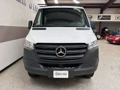 Used 2020 Mercedes-Benz Sprinter 2500 image 2