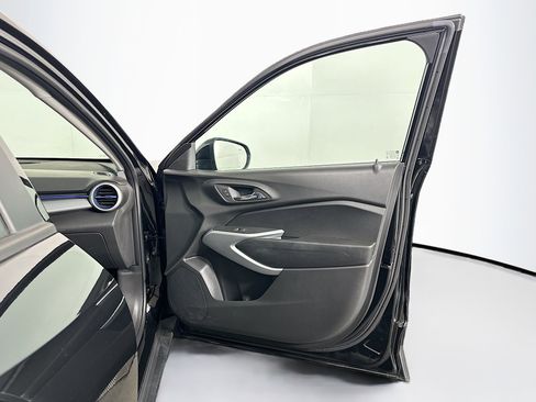 Used 2024 Chevrolet Trax LS w/ LS Convenience Package image 30