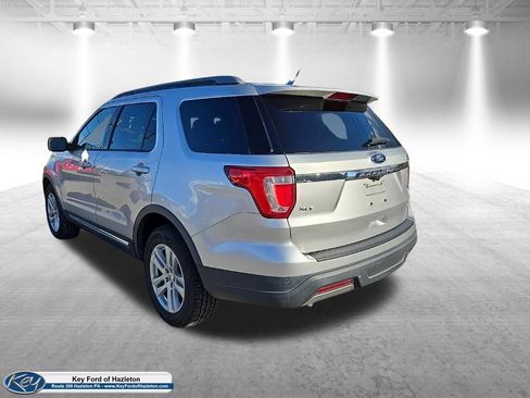 Used 2019 Ford Explorer XLT w/ Equipment Group 202A AWD/4WD image 8