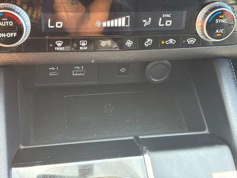 Used 2022 Mitsubishi Outlander SE AWD/4WD image 35