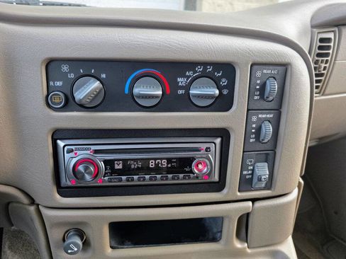 Used 2000 Chevrolet Astro Passenger AWD image 23