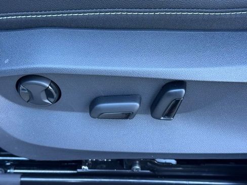 New 2026 Volkswagen Taos SEL AWD/4WD image 37