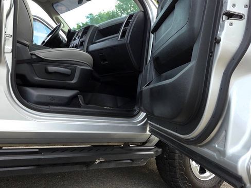 Used 2013 RAM 2500 Tradesman w/ Chrome Appearance Group AWD/4WD image 40