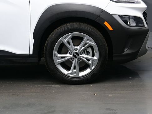 Used 2023 Hyundai Kona SEL AWD/4WD image 9