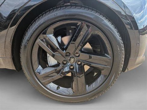 New 2025 Land Rover Discovery Dynamic SE image 10