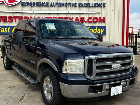 Used 2006 Ford F250 Lariat RWD image 1