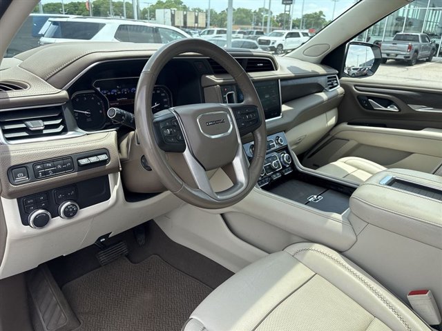 Certified 2021 GMC Yukon XL Denali w/ Denali Premium Package AWD/4WD image 10