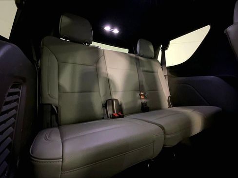 Used 2021 GMC Yukon SLT w/ SLT Luxury Plus Package AWD/4WD image 24