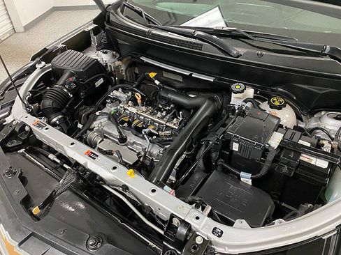 Used 2021 Chevrolet Equinox LT w/ LPO, Cargo Package image 18