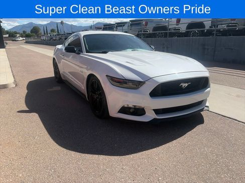 Used 2017 Ford Mustang GT RWD image 3