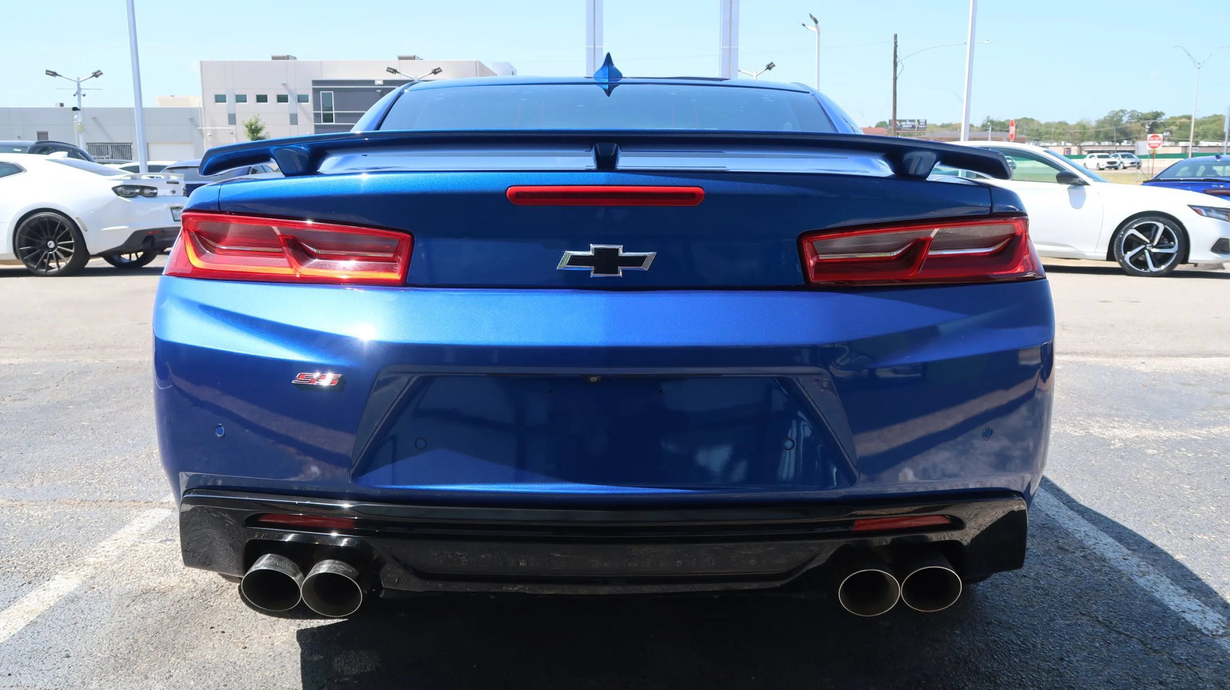 Used 2018 Chevrolet Camaro SS RWD image 10