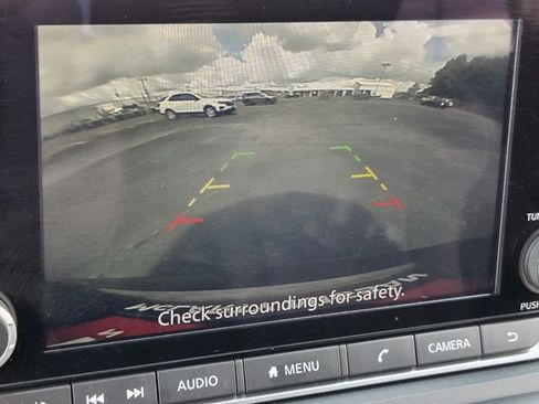 Used 2023 Nissan Rogue SV FWD image 18