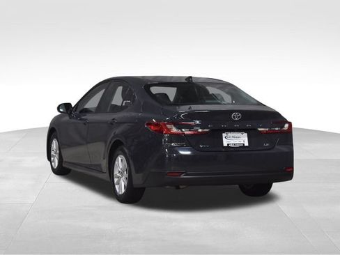 Used 2025 Toyota Camry LE FWD image 9