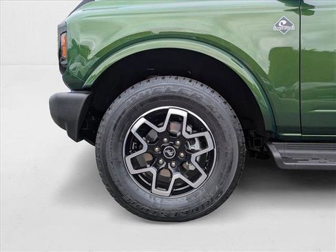 New 2025 Ford Bronco Outer Banks image 10