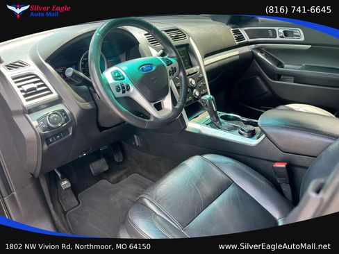 Used 2015 Ford Explorer XLT w/ Equipment Group 202B AWD/4WD image 7