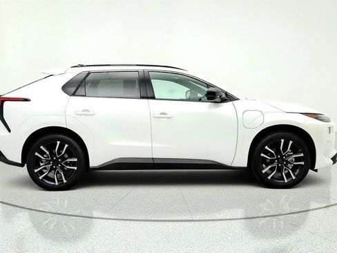 Used 2026 Subaru Solterra AWD/4WD image 4